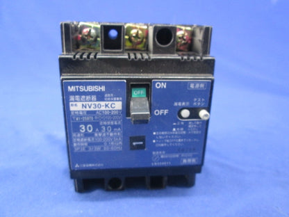 漏電遮断器3P3E30A(ジャンク品) NV30-KC