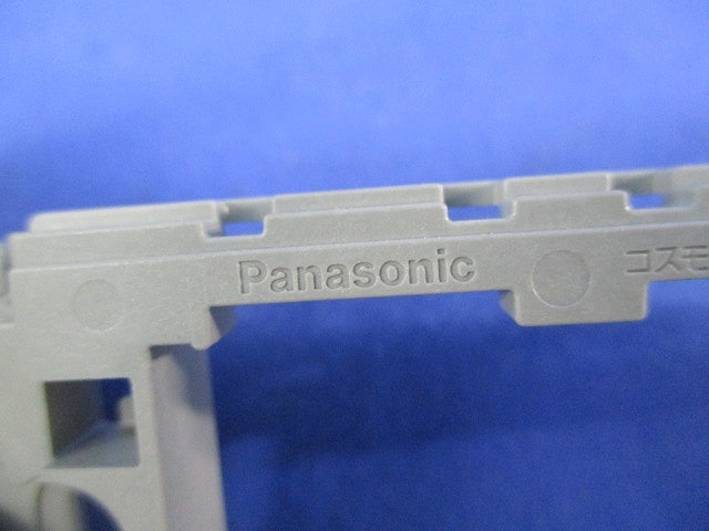 埋込絶縁コンセント取付枠(9個入) WTF3710K