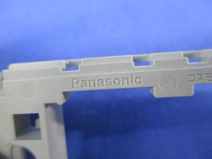 埋込絶縁コンセント取付枠(9個入) WTF3710K