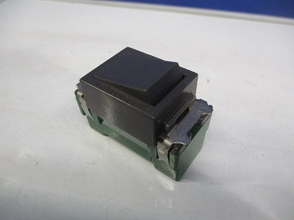 埋込スイッチC(10個入)(グレー) WN5002H