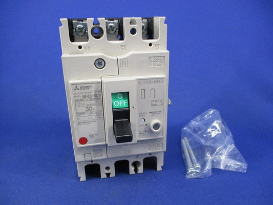 ノーヒューズブレーカ3P30A(単3中性線欠相保護付)箱違い NF63-NCV