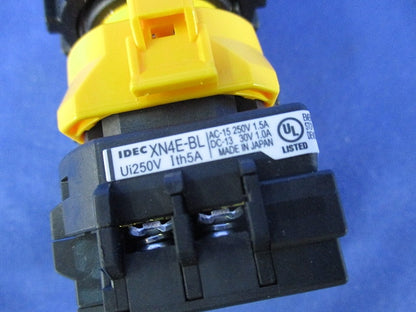 非常停止用押ボタンスイッチ XN4E-BL