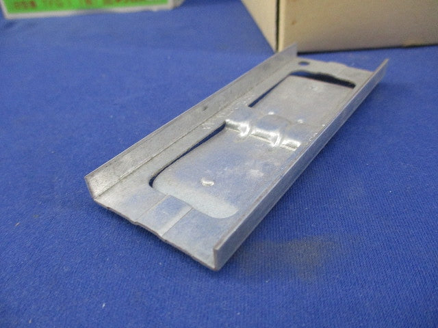 野ぶち受け材接続金具(20個入) TFG1