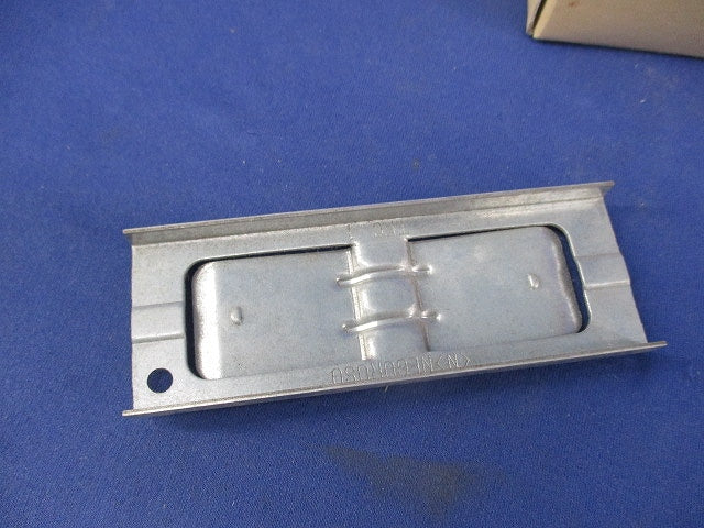 野ぶち受け材接続金具(20個入) TFG1