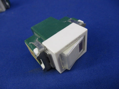 埋込パイロットスイッチC3路(６個入)National WN5242