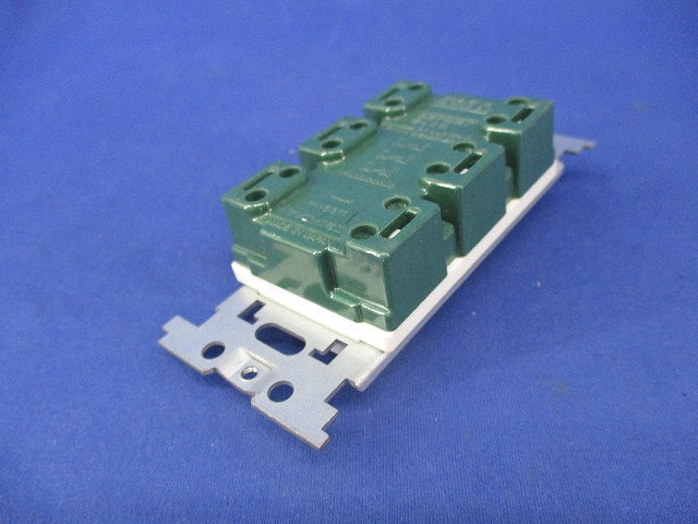 埋込トリプルスイッチB WN5311