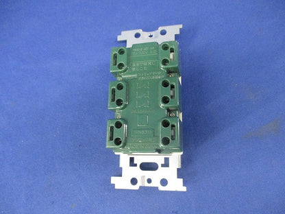 埋込トリプルスイッチB WN5311