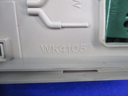 フル接地防水ダブルコンセント(キズ・汚れ有) WK4105