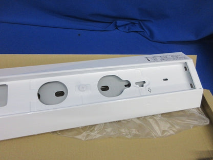 LEDベースライト(新品未開梱)(光源ユニットなし) XL501002