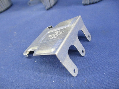 二重天井用金具(90個入) AKC2