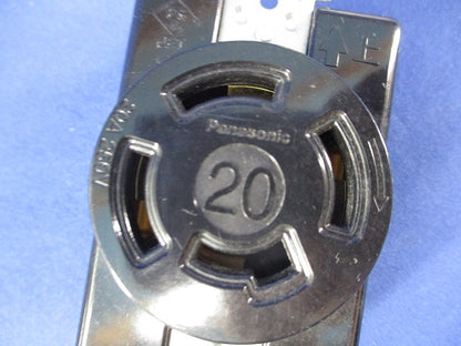 接地3P20A引掛埋込コンセント(2個入) WF2420K