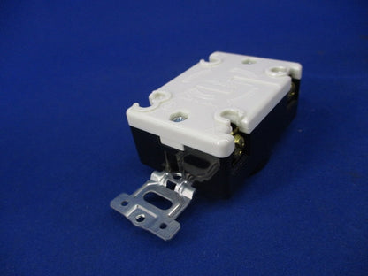 接地3P20A引掛埋込コンセント(2個入) WF2420K