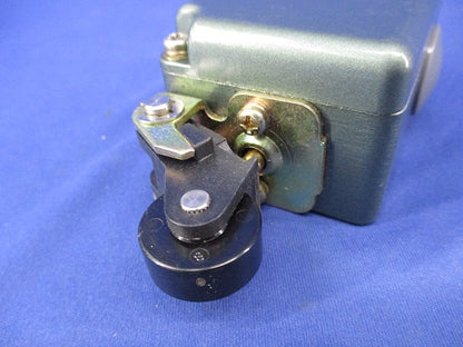 リミットスイッチ K244gR-2S