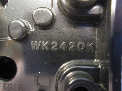 接地3P20A引掛露出コンセント(3個入) WK2420K