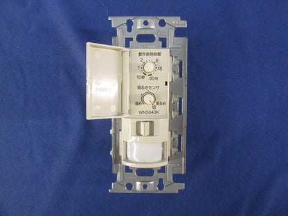 壁取付熱線センサ付自動スイッチ WN5640K