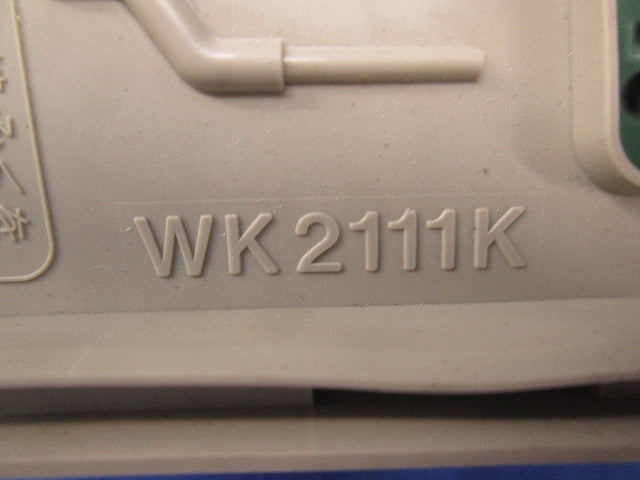 アースターミナル付フル防水コンセント(キズ・汚れ有) WK2111K