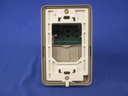 アースターミナル付フル防水コンセント(キズ・汚れ有) WK2111K