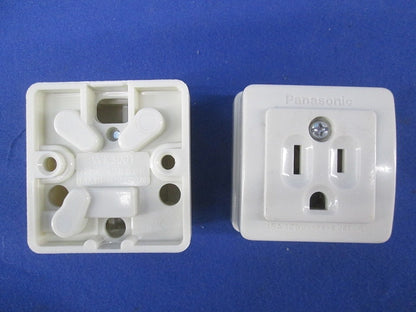 接地角型コンセント(7個入) WK3001