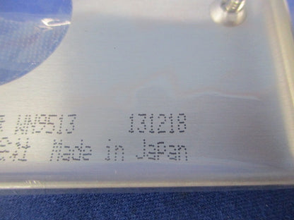 新金属埋込コンセントプレート(13枚入) WN9513