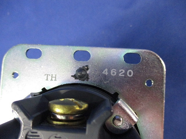 接地形3P 60A 250V 引掛形埋込コンセント 4620