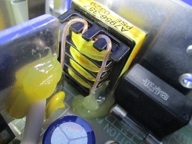 スイッチング・パワーサプライ S82J-10015A