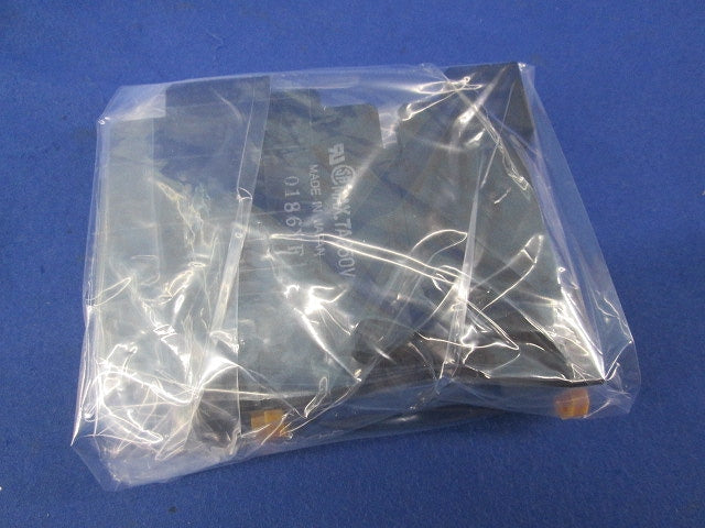 共用ソケット(3個入) PYF08A