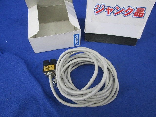 角柱型標準タイプ近接センサ(ジャンク品) TL-G3D-6