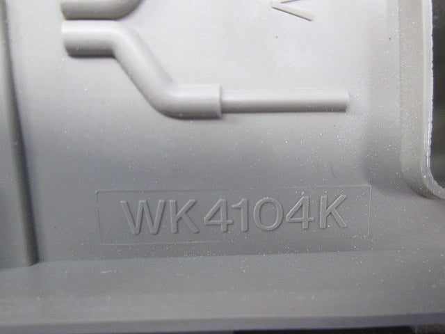 フル接地防水コンセント(ベージュ) WK4104K