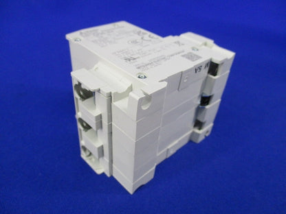 サーキットプロテクタ3P3E5A CP30-BA