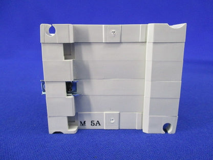 サーキットプロテクタ3P3E5A CP30-BA