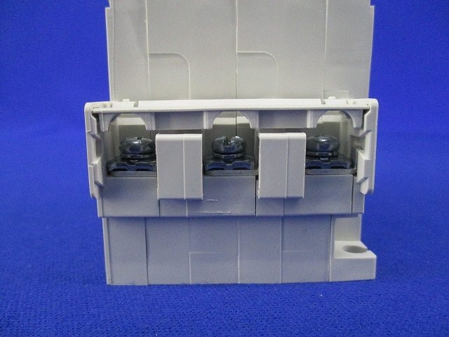 サーキットプロテクタ3P3E5A CP30-BA
