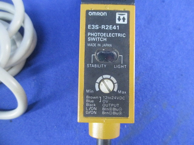 アンプ内蔵形光電センサ E3S-R2E41