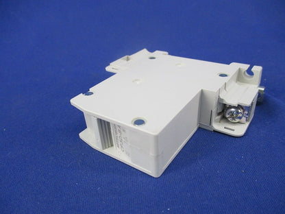 サーキットプロテクタ 1P1E10A CP30-BA