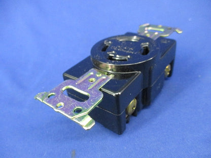 引掛形埋込コンセント3Pアース30A DC2694