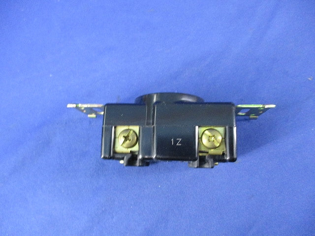 引掛形埋込コンセント3Pアース30A DC2694