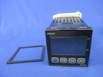 温度調節器 E5CN-R2T