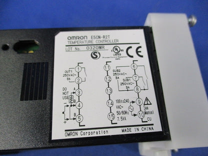 温度調節器 E5CN-R2T