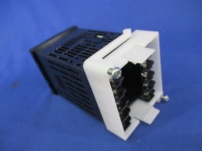 温度調節器 E5CN-R2T