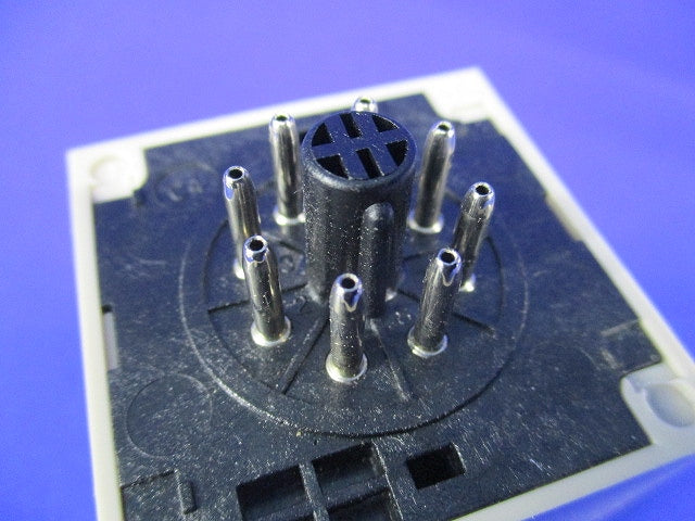 ソリッドステート･タイマ 200/220/240VAC H3CR-H8L