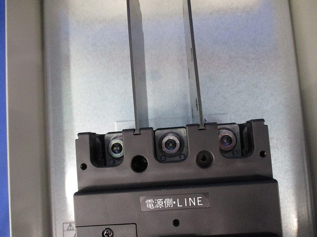 普及形エンクローズブレーカ EB223EB3P200A