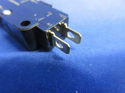 小形基本スイッチ(9個入) D2MV-01-1C2