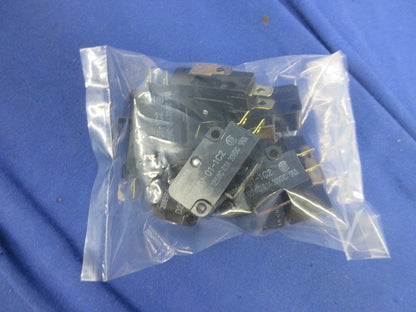 小形基本スイッチ(9個入) D2MV-01-1C2