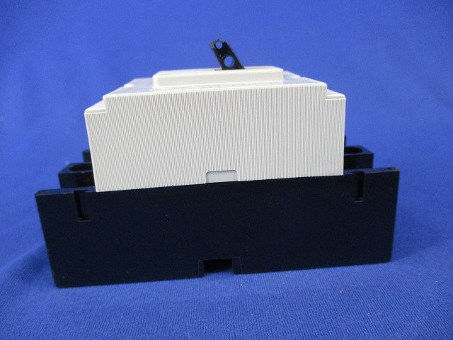 ノーヒューズ遮断器2P5A NF30-CS