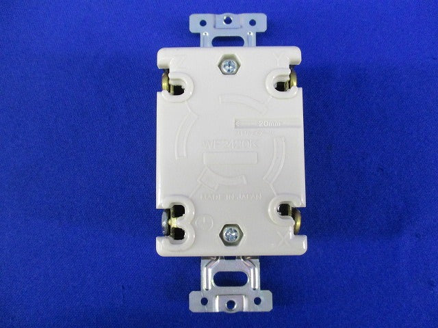 接地3P20A引掛埋込コンセント(3個入) WF2420K