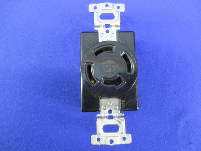 接地3P20A引掛埋込コンセント(3個入) WF2420K