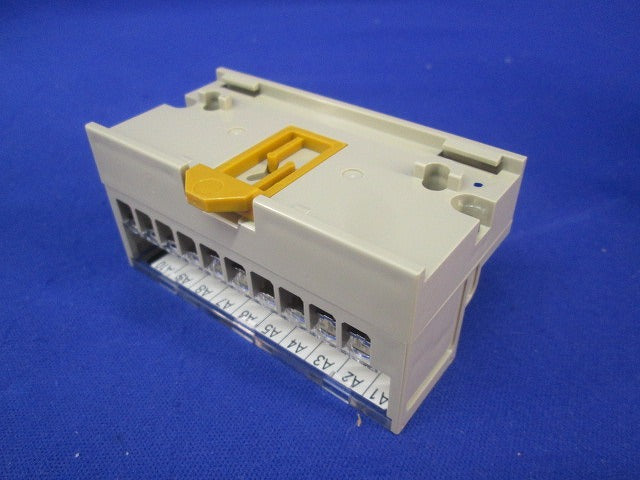コネクタ端子台変換ユニット XW2D-20G6