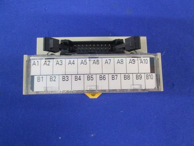 コネクタ端子台変換ユニット XW2D-20G6