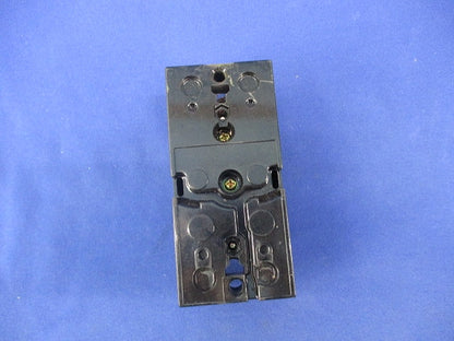 ノーヒューズ遮断器2P20A(ジャンク品) NF30-CS