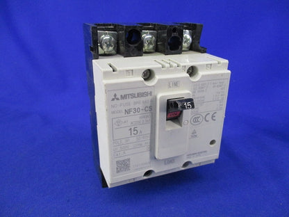 ノーヒューズ遮断器3P15A NF30-CS