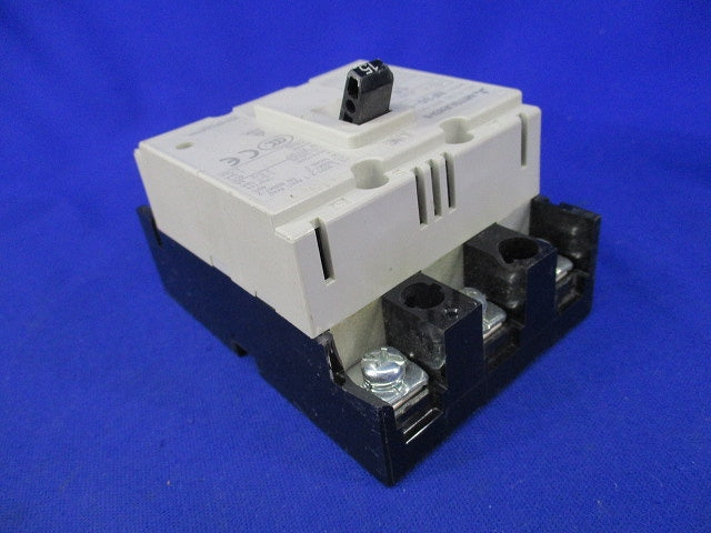 ノーヒューズ遮断器3P15A NF30-CS